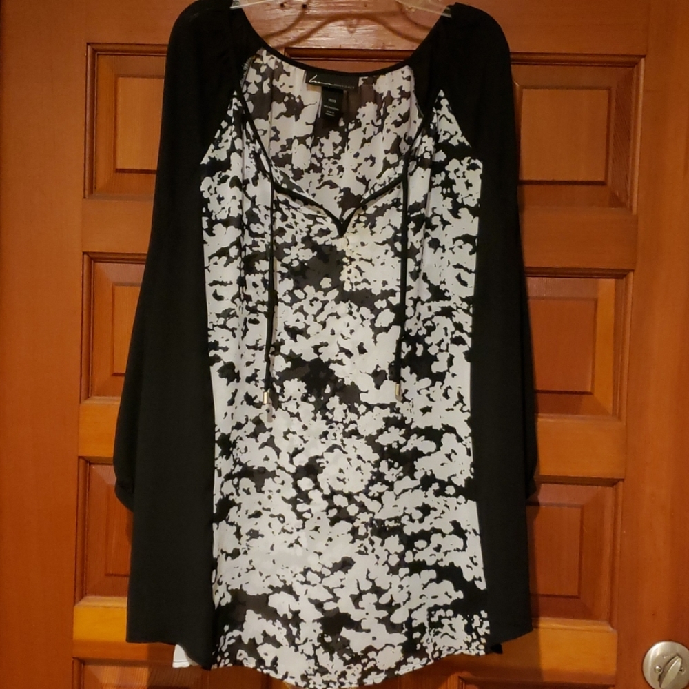 Tunic Style Color Block Blouse - Picture 2 of 6